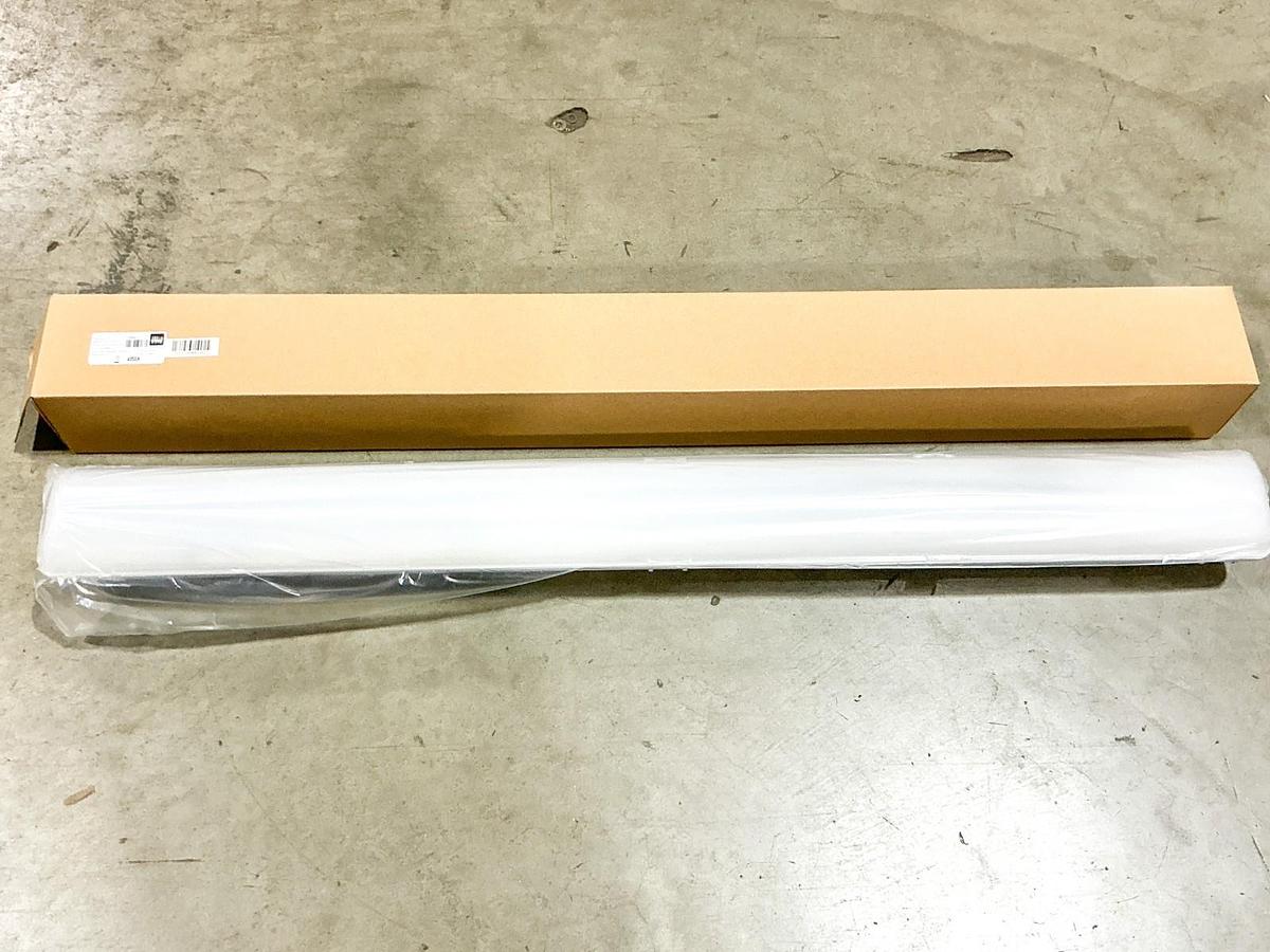 New VM5 MVT-50-40–F-X-V1 35231 Vapor Tight Lamp 40W 100-277V 45.6" 35231
