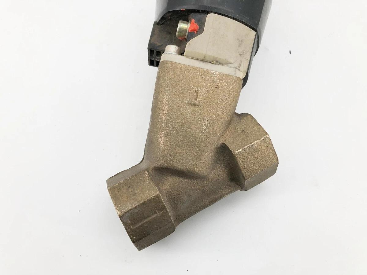 Used Asco Joucomatic 21200143 Solenoid Valve 2-Way 1" NPT