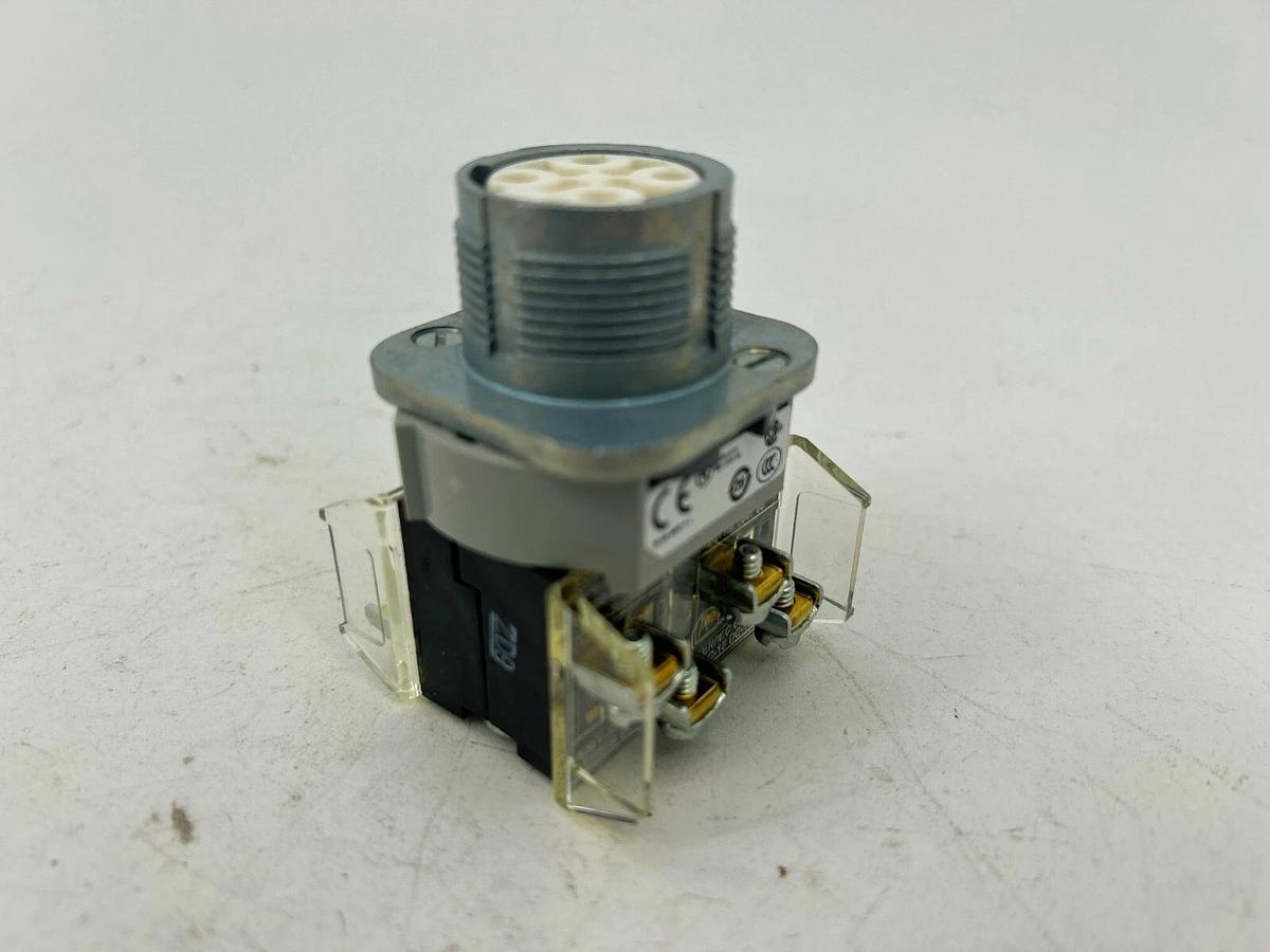 New Allen Bradley 800T-J91KC7B Selector Switch 3 Pos Spring Standard Knob