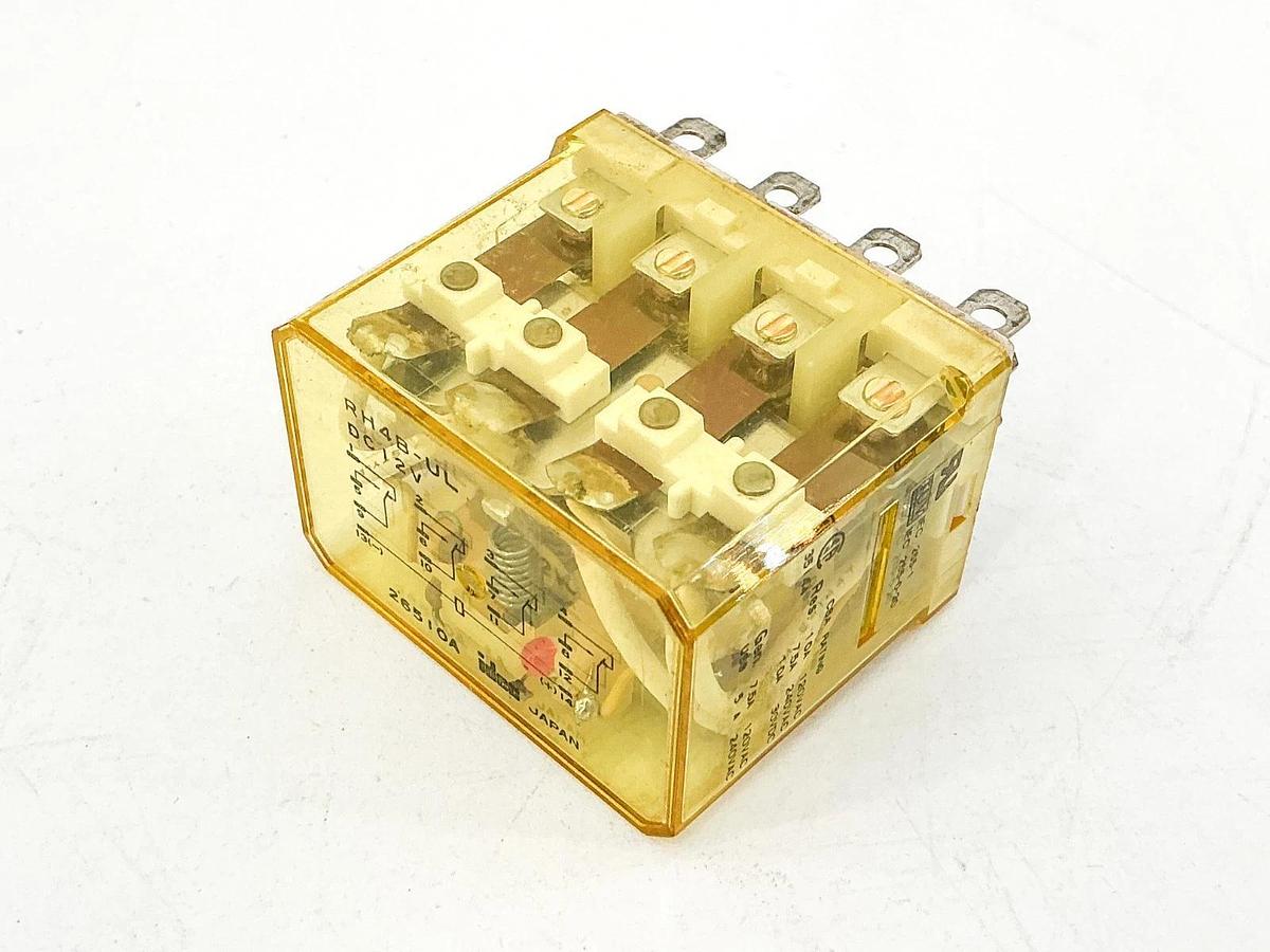 New Lot of 3 IDEC RH4B-UL Relay 24VDC 10A -No Box