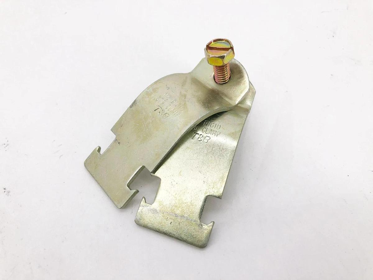 Lot of 7 New Thomas & Betts 1-1/2 RIGID STD Conduit Clamps 1-1/2" - No Box