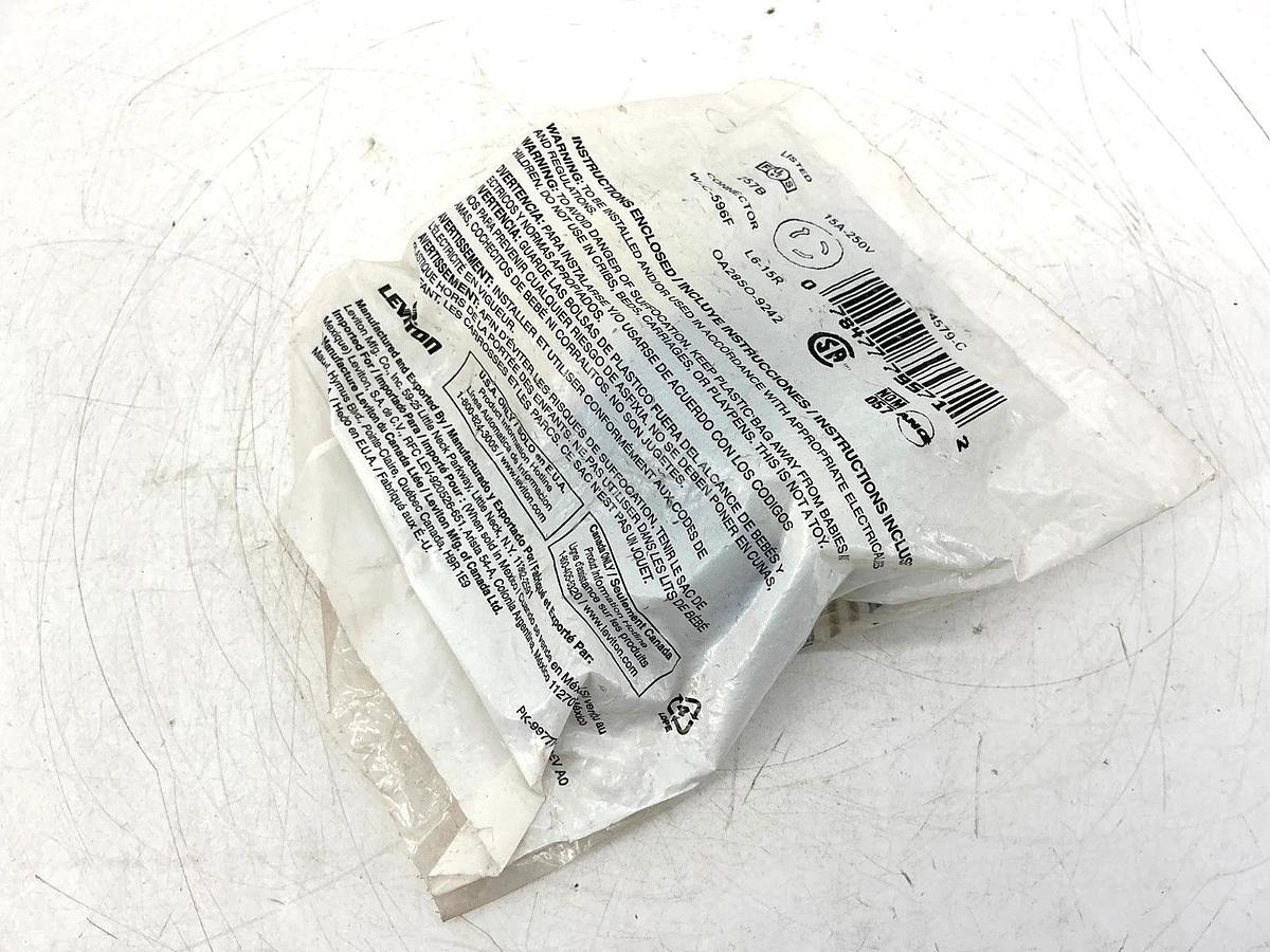 New Leviton 4579-C Locking Connector 2-Pole 3-Wire 15A 250V L6-15R 4579C