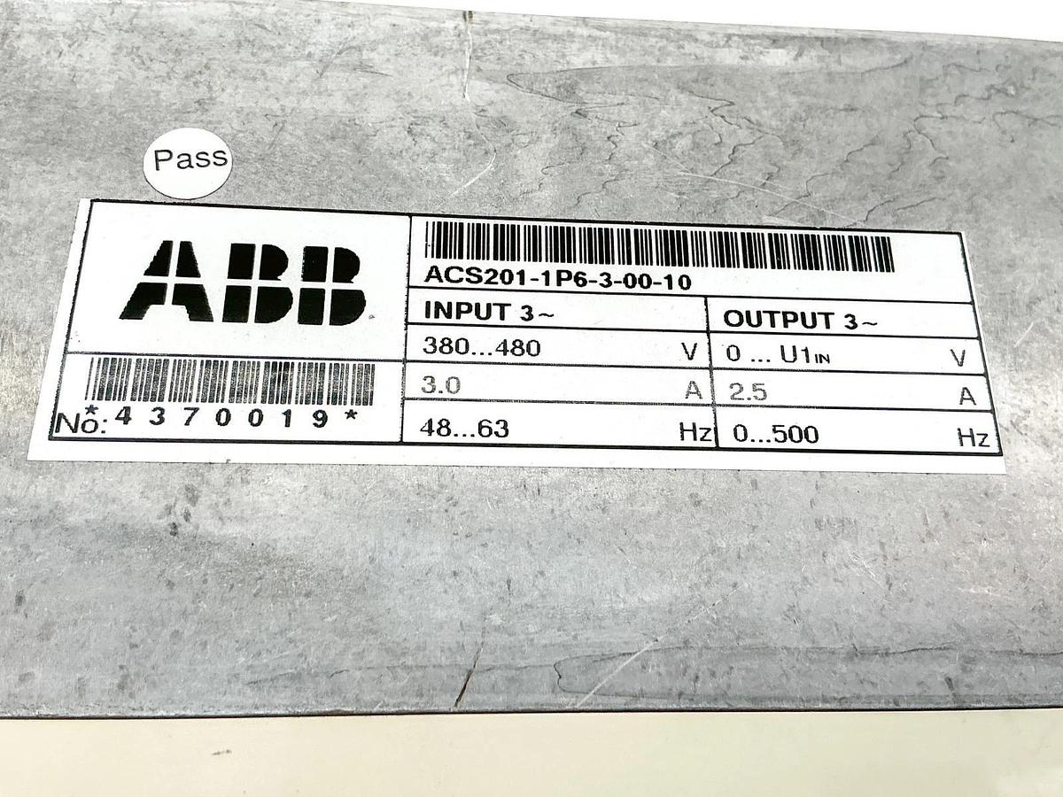 Used ABB ACS201-1P6-3-00-10 AC Drive 480V 3A 3PH 63Hz - For parts - Not working
