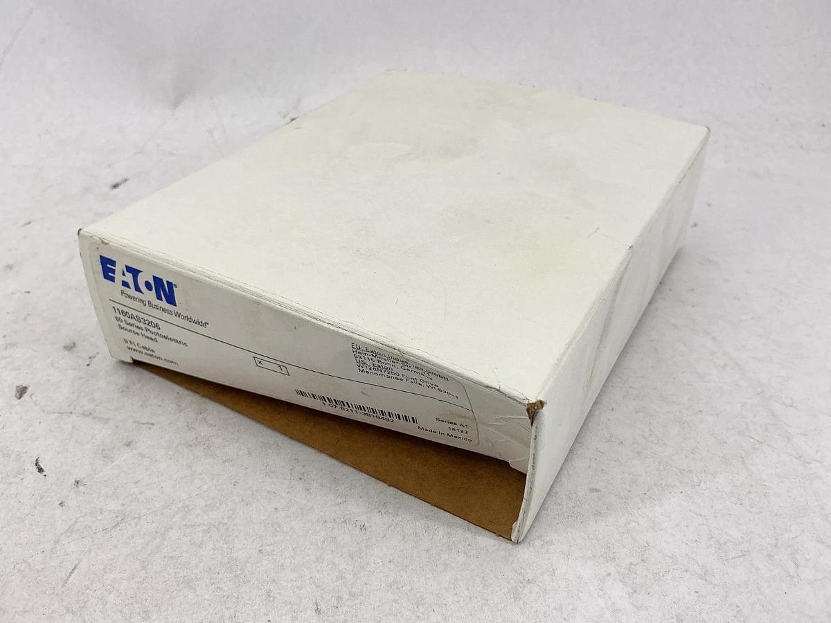 New Eaton 1160AS3206 Ser A1 60 Series Photoelectric Sensor Source Head 9ft Cable