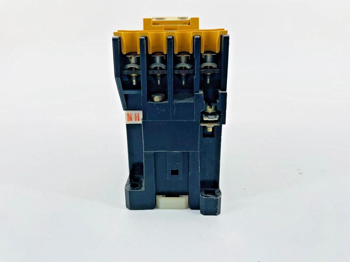 Used Allen Bradley 700-F220A1 Control Relay Type F 110/120V Ser B
