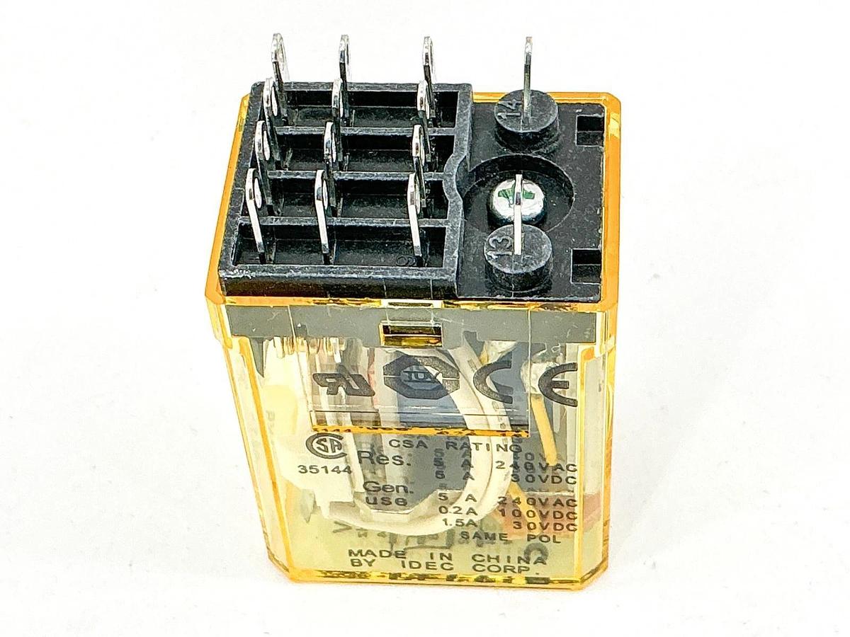 New Box of 10 IDEC RY4S-UL Relay AC110-120V 67926