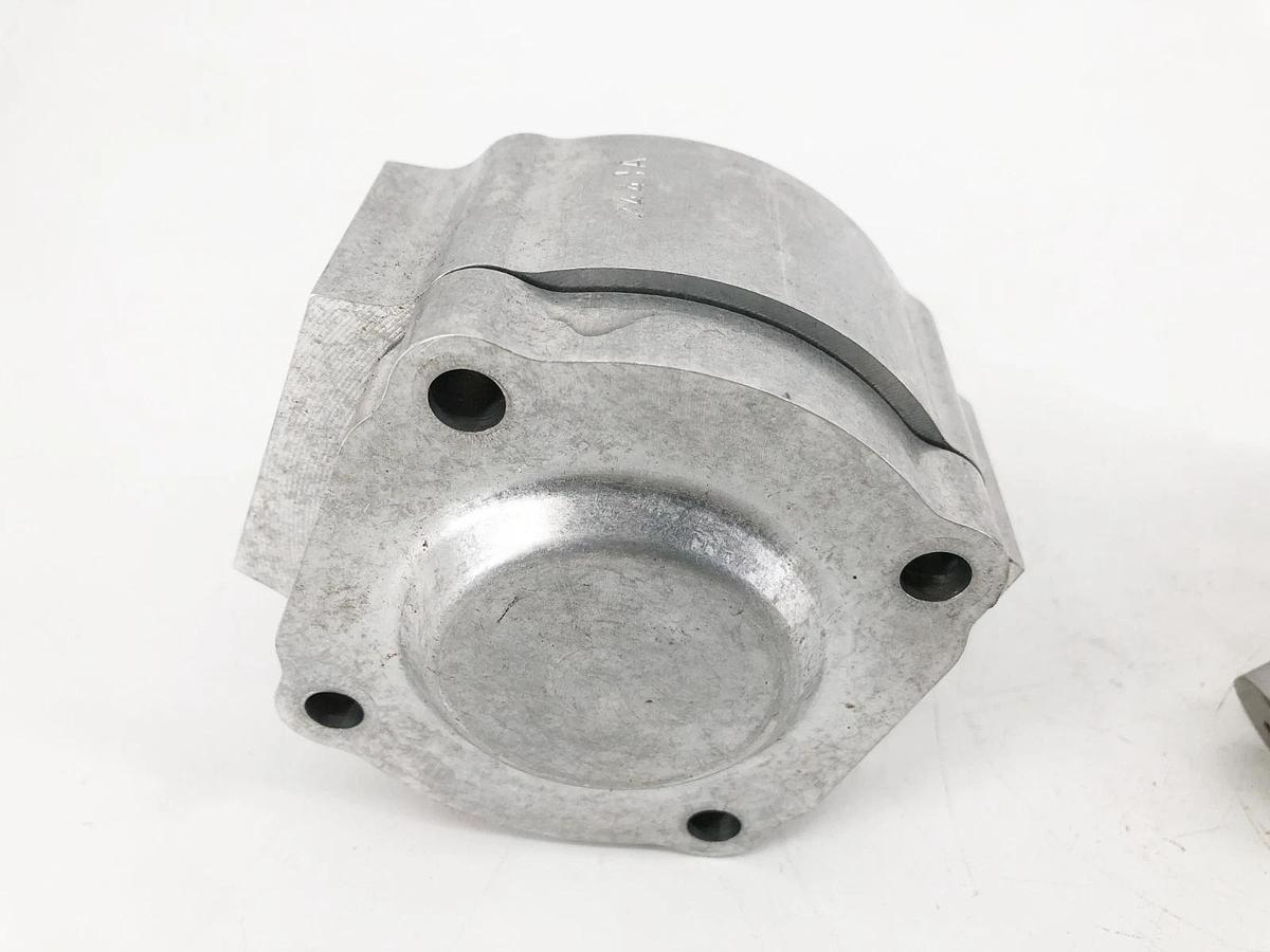 Used Eckerle EIPS2-008RA04-11 S111 Gear Pump 6000200073 (For Parts Only)
