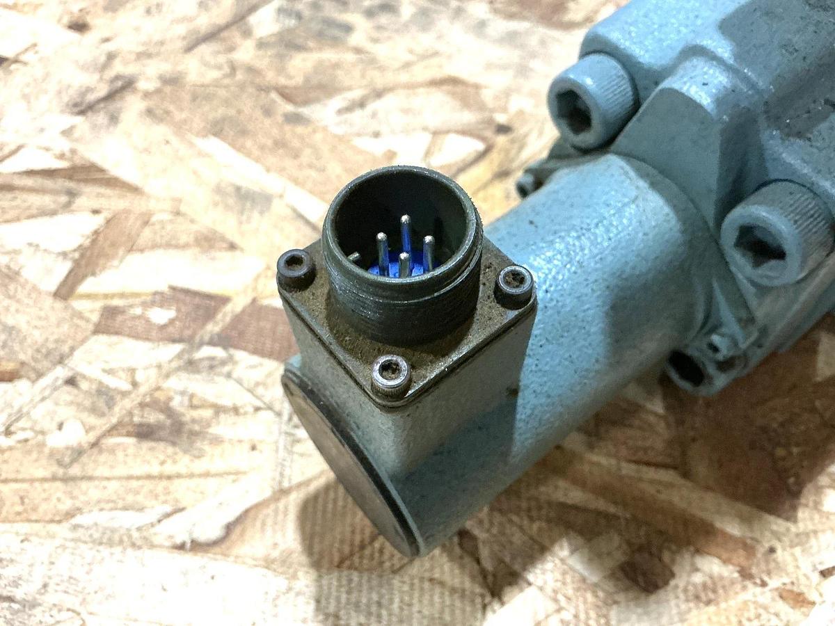 Used Nachi ESH-G06-D5350S1-E-E11 Directional Control Valve w/OG-G01-P1-21 Mod Valve