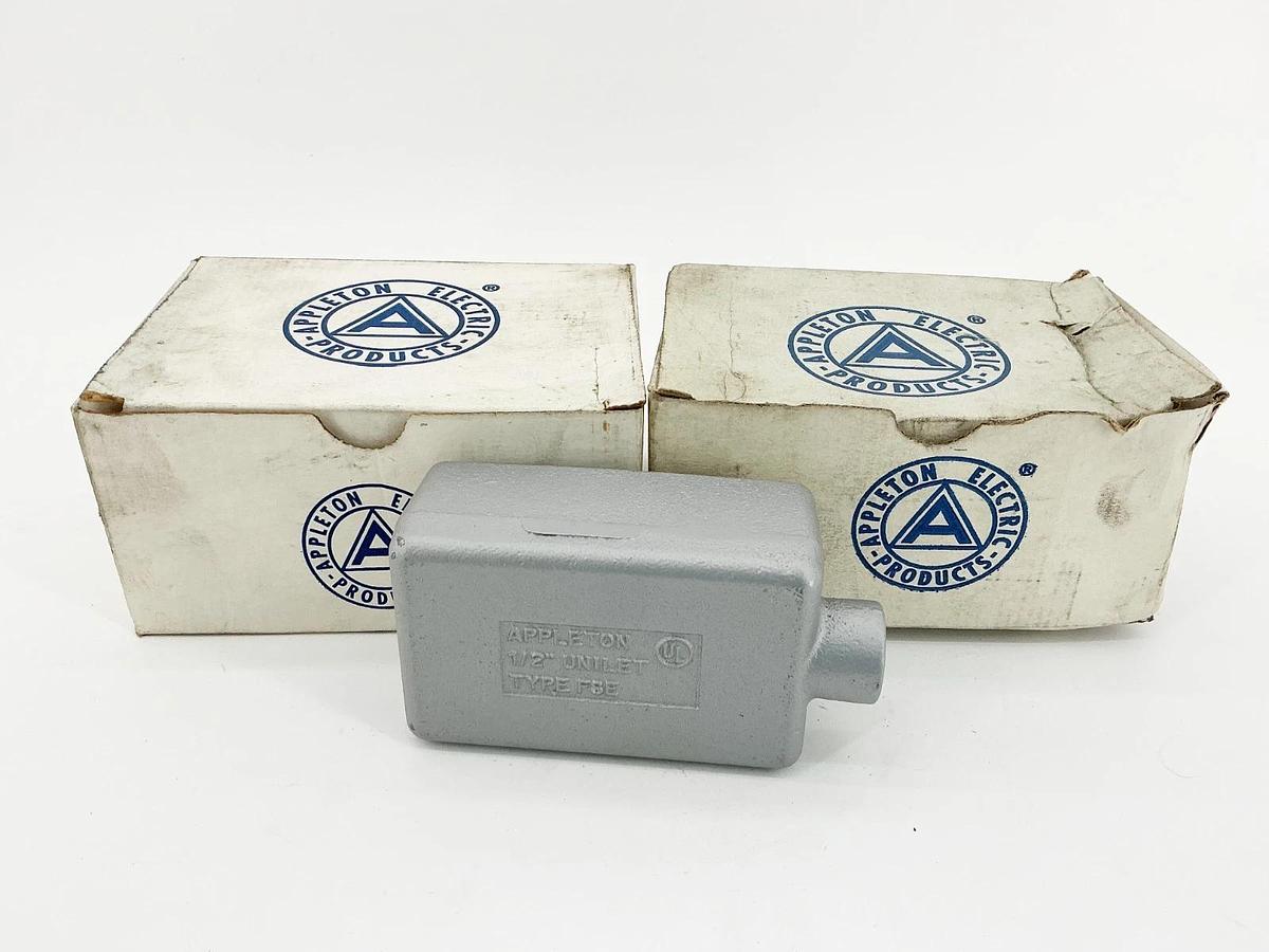 New Lot of 2 Appleton 5E788 1/2" Unilet Type FSE