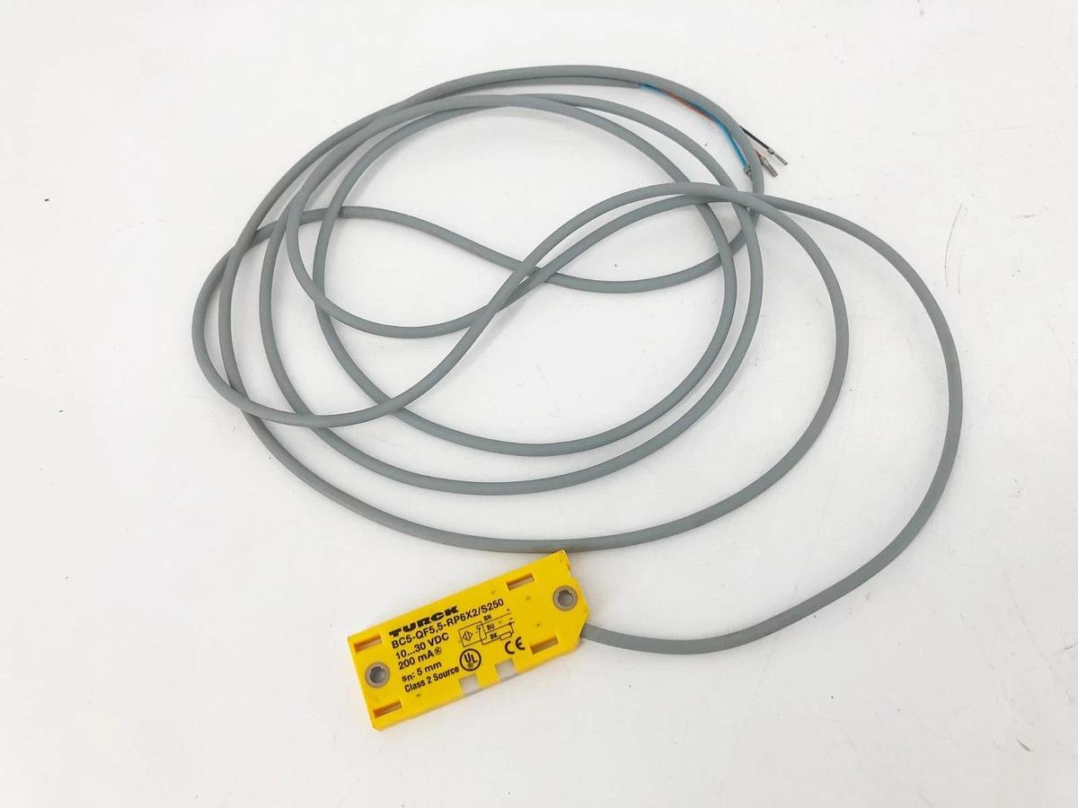 New Turck BC5-QF5,5-RP6X2/S250 Proximity Sensor 10-30VDC 2620127 - No Box