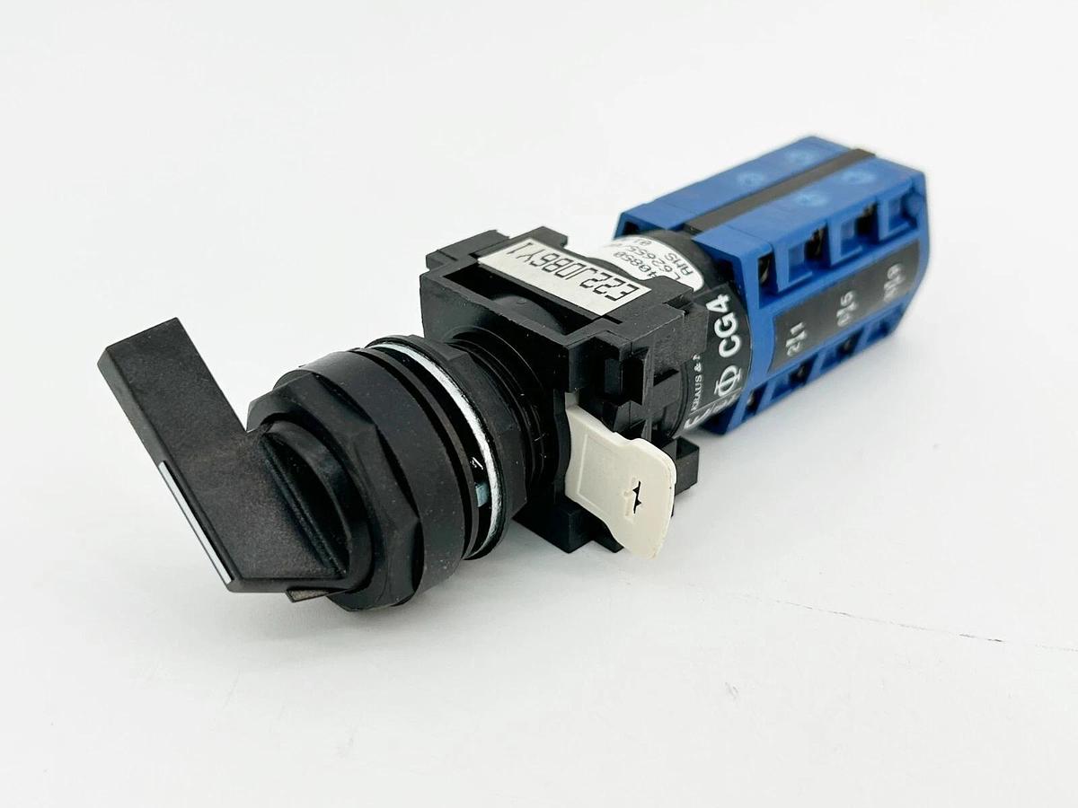 New Kraus and Naimer E22JDB6Y1 Selector Switch 6 Position Rotary 440V