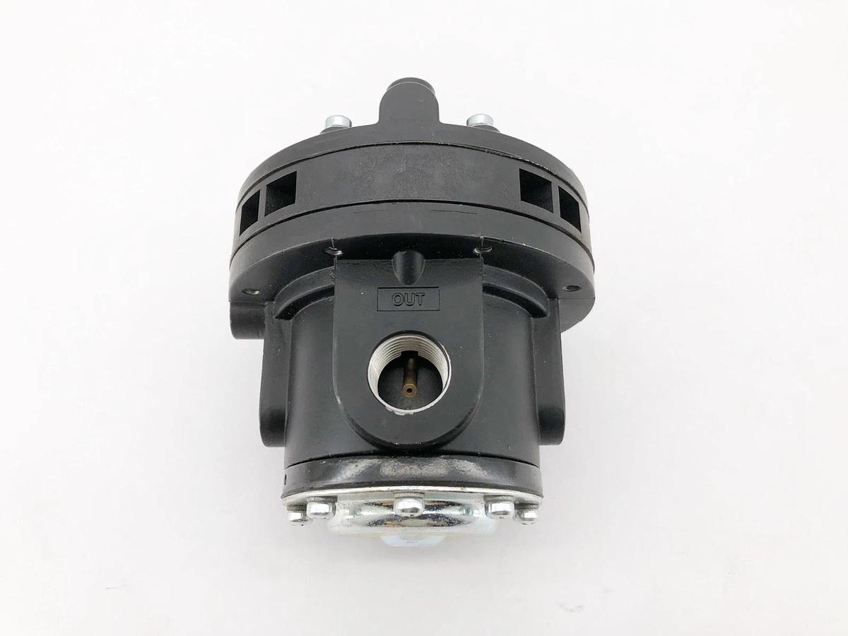New Fairchild 4524A Pneumatic Volume Booster 250psi Supply 150psi Load