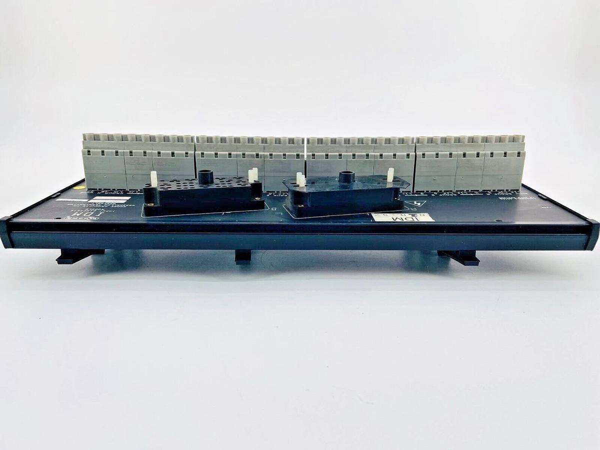 Used Moore 16193-21-1 Input Discrete Module 230VAC00742082