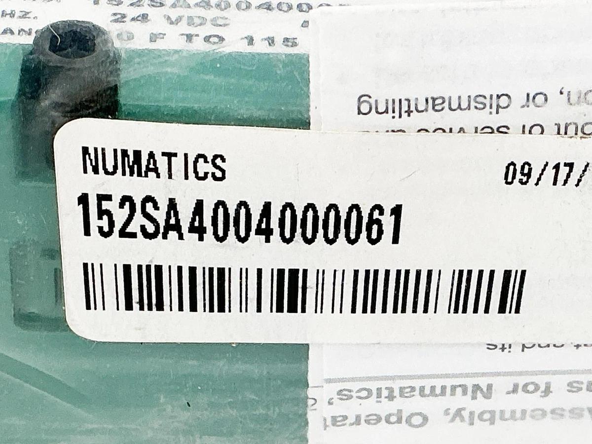 New Numatics 152SA4004000061 Pneumatic Solenoid Valve 24VDC .25A 150PSIG