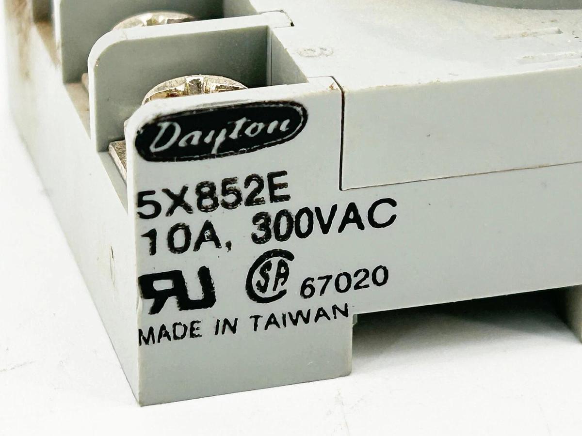 Used Lot of 3 Dayton 5X852E Socket Relay 10A 300V 92Y20C-E