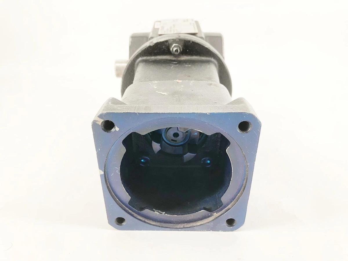 New SEW Eurodrive SH37 AQH100/4 Gear Motor 4500rpm 19.89:1 - No Box