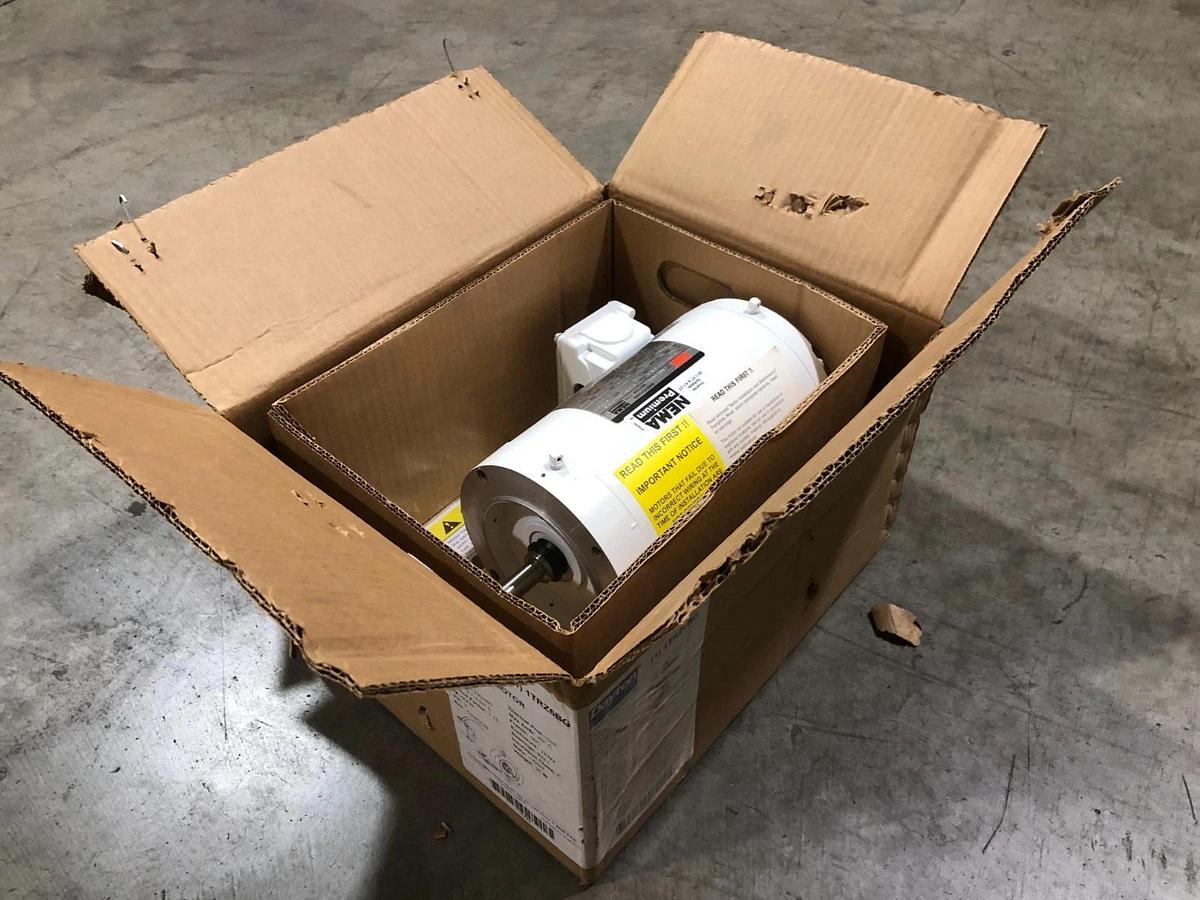 New Dayton 1TRZ6BG Washdown Motor 1 HP 208-230/460V 1750rpm 3.1-3.0/1.5A 3PH