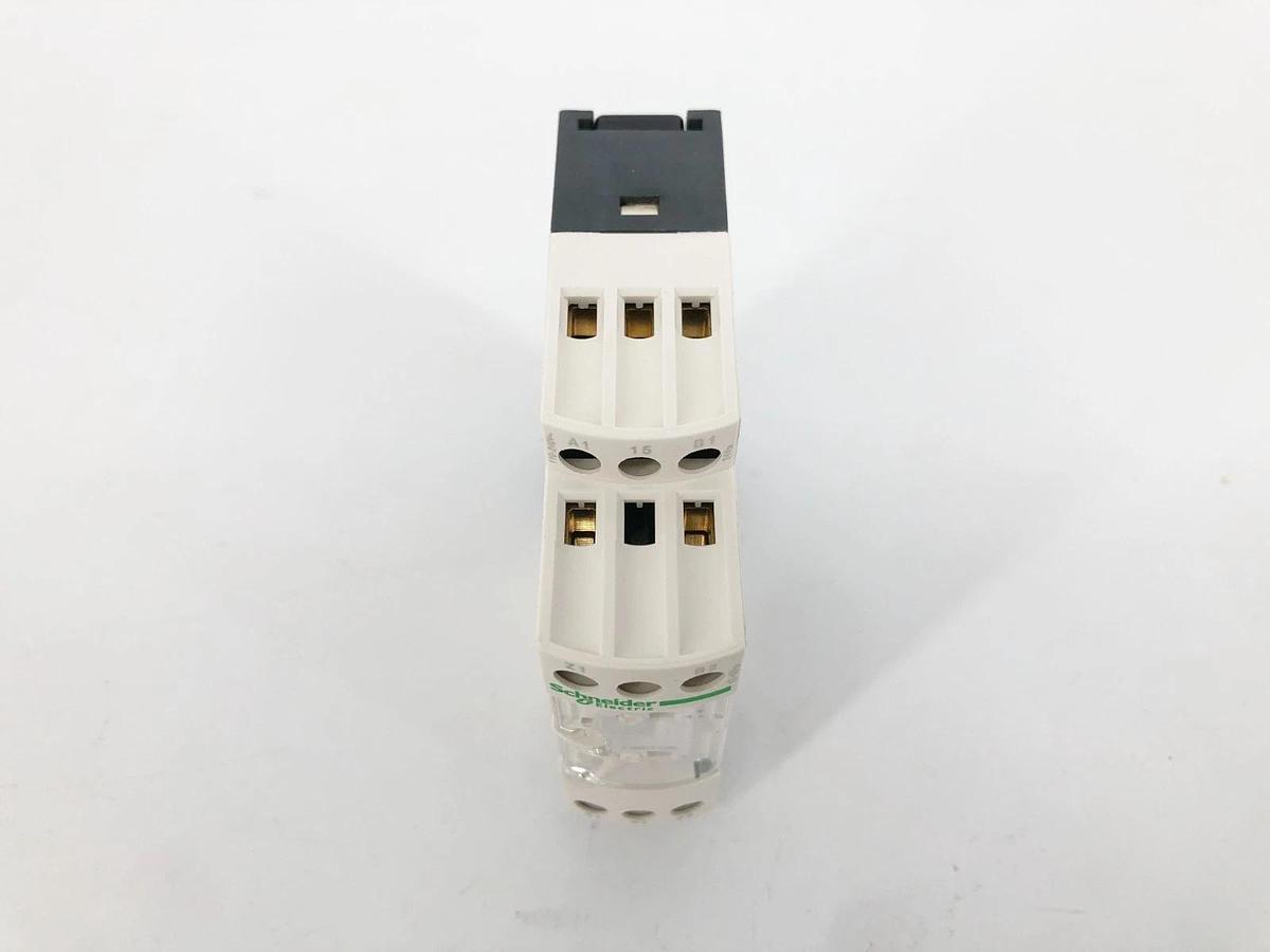New Schneider Electric RE7 ML11BU Multi-Function Timer Relay 0.05s-300h