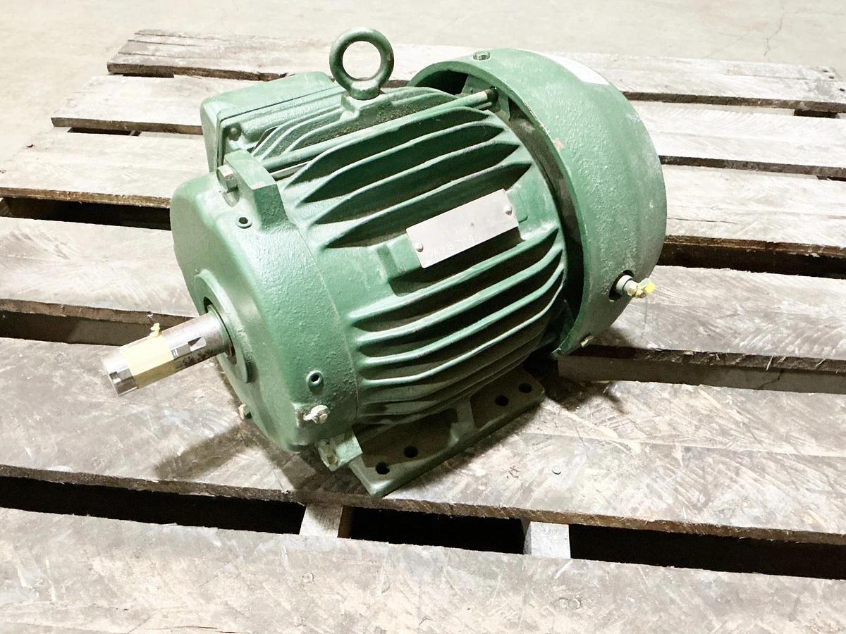 New Toshiba BY156FLF10MHD02 Electric Motor 575V 60Hz 1170RPM 1.5HP 2A FBK1