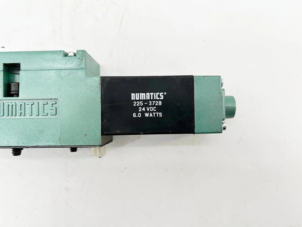 New Numatics 252SA400M000061 Solenoid Valve 24VDC Coil .25A