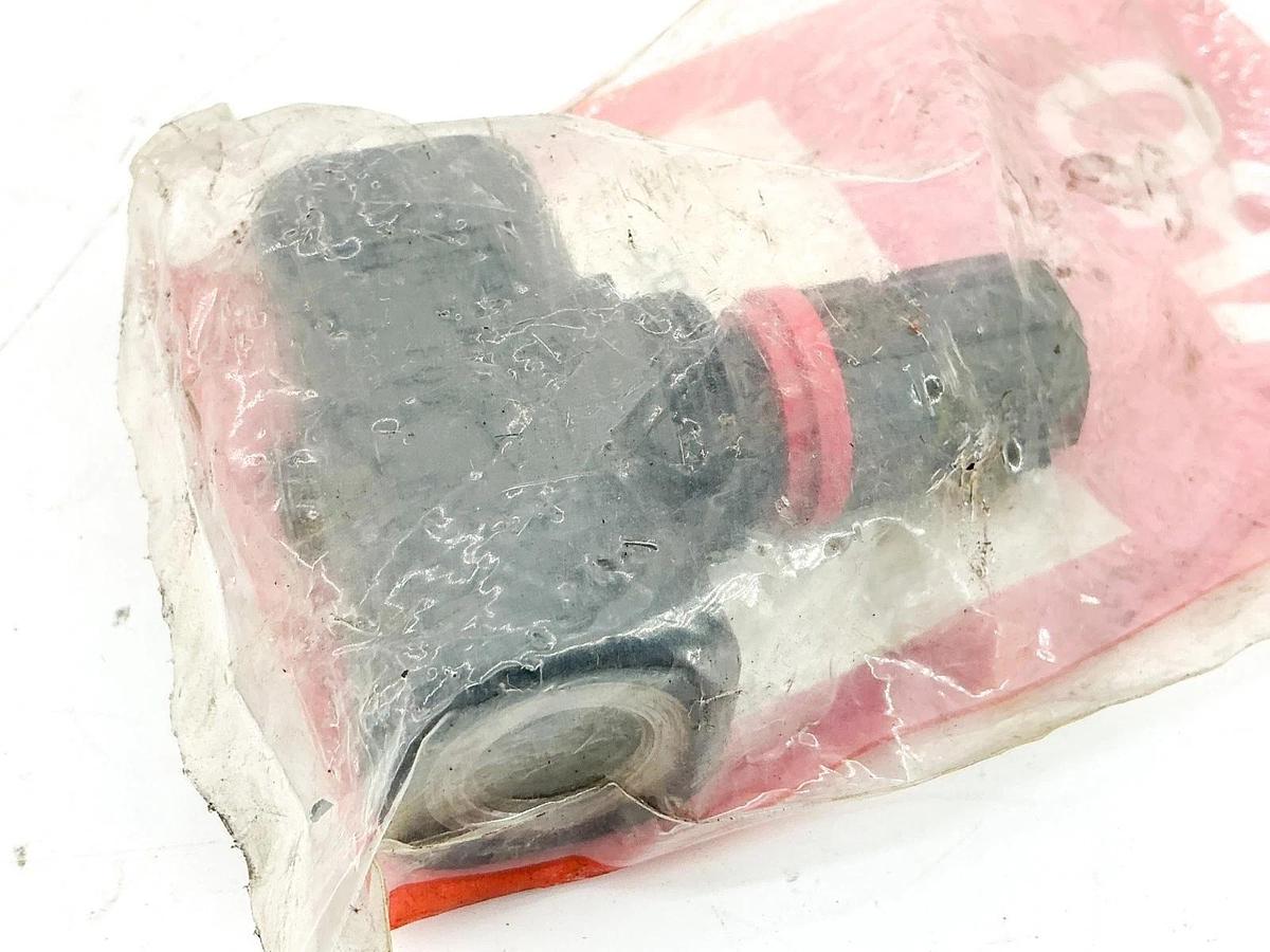 New Ingersoll Rand ARO 104104-F03 Flow Control Valve 3/8"
