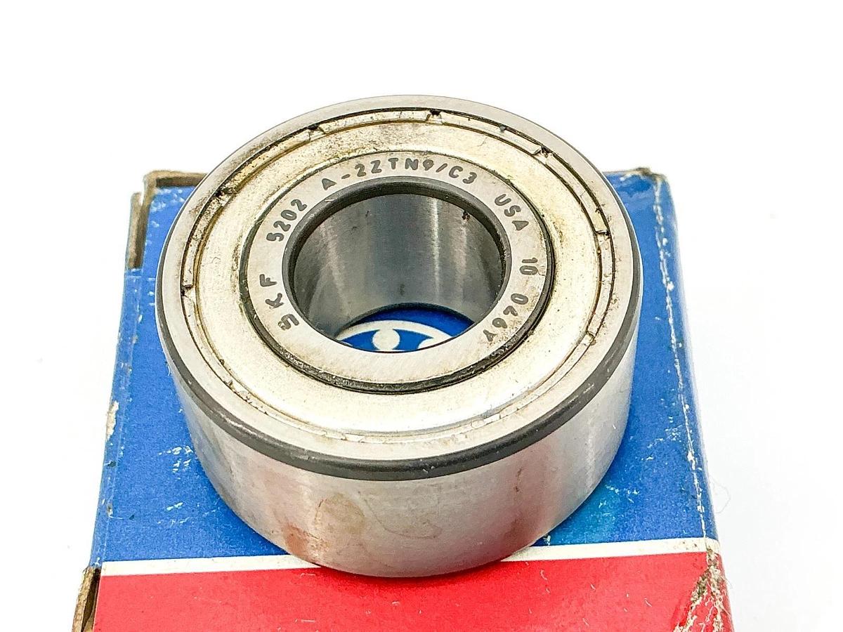 New Lot of 2 SKF 5202 A-2ZTN9/C3 Double Row Bearing