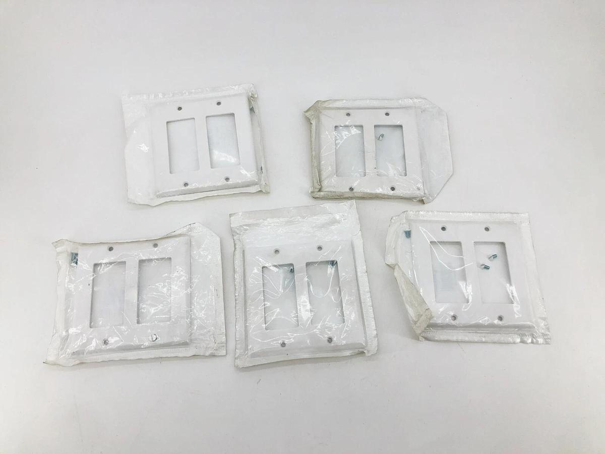 Lot of 5 New Leviton R52-80409-W 2-Gang Wall Plates White