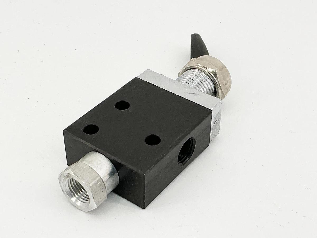New Parker 404811000 Poppet Valve W/Lock Down 150PSI