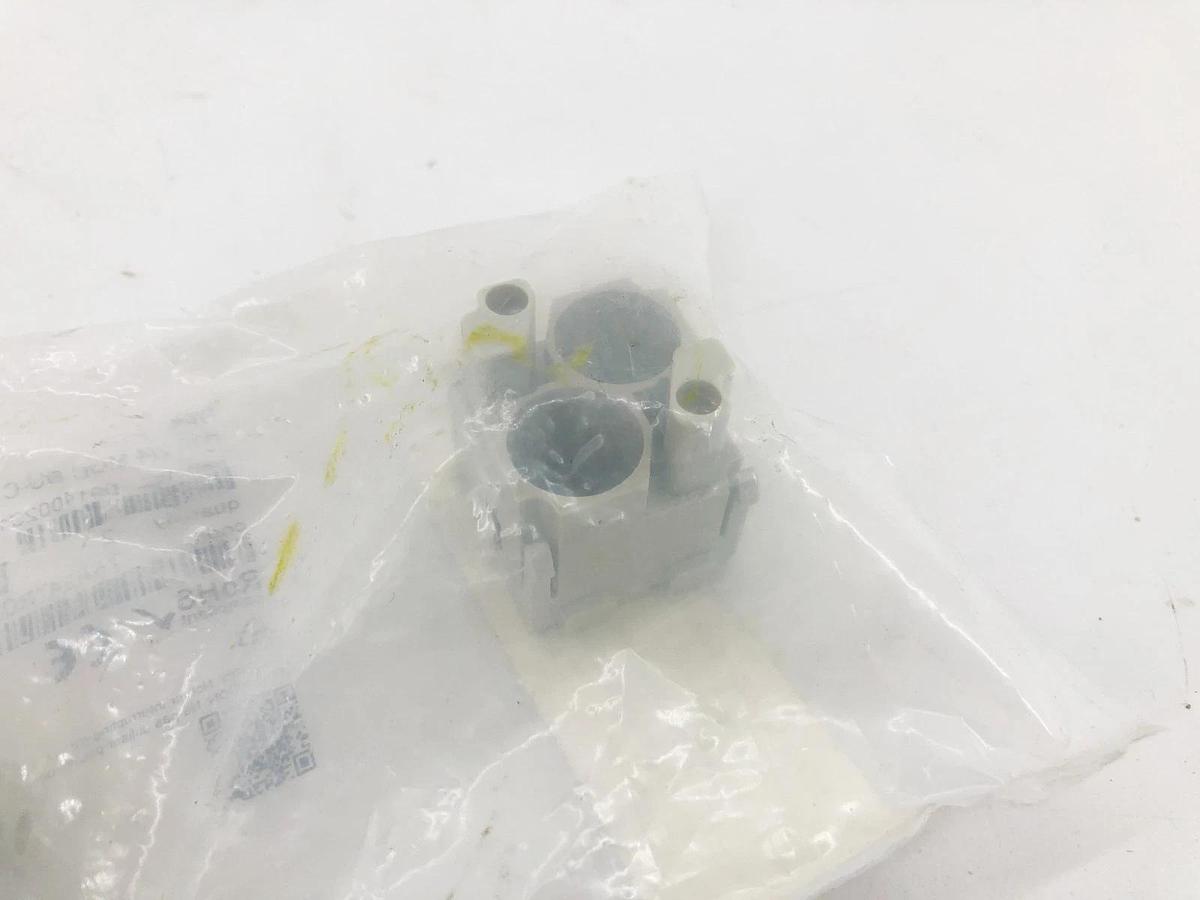 Lot of 4 New Harting 09140023101 Connectors Female MOD BU-C Quintax
