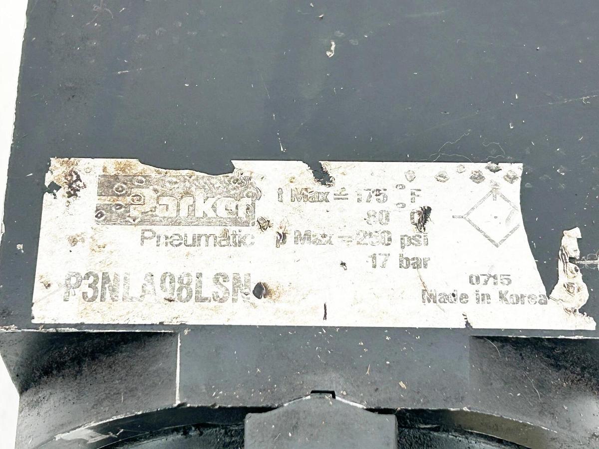 Used Parker P3NLA98LSN Lubricator 250PSIG 17.2Bar 1" NPT Port