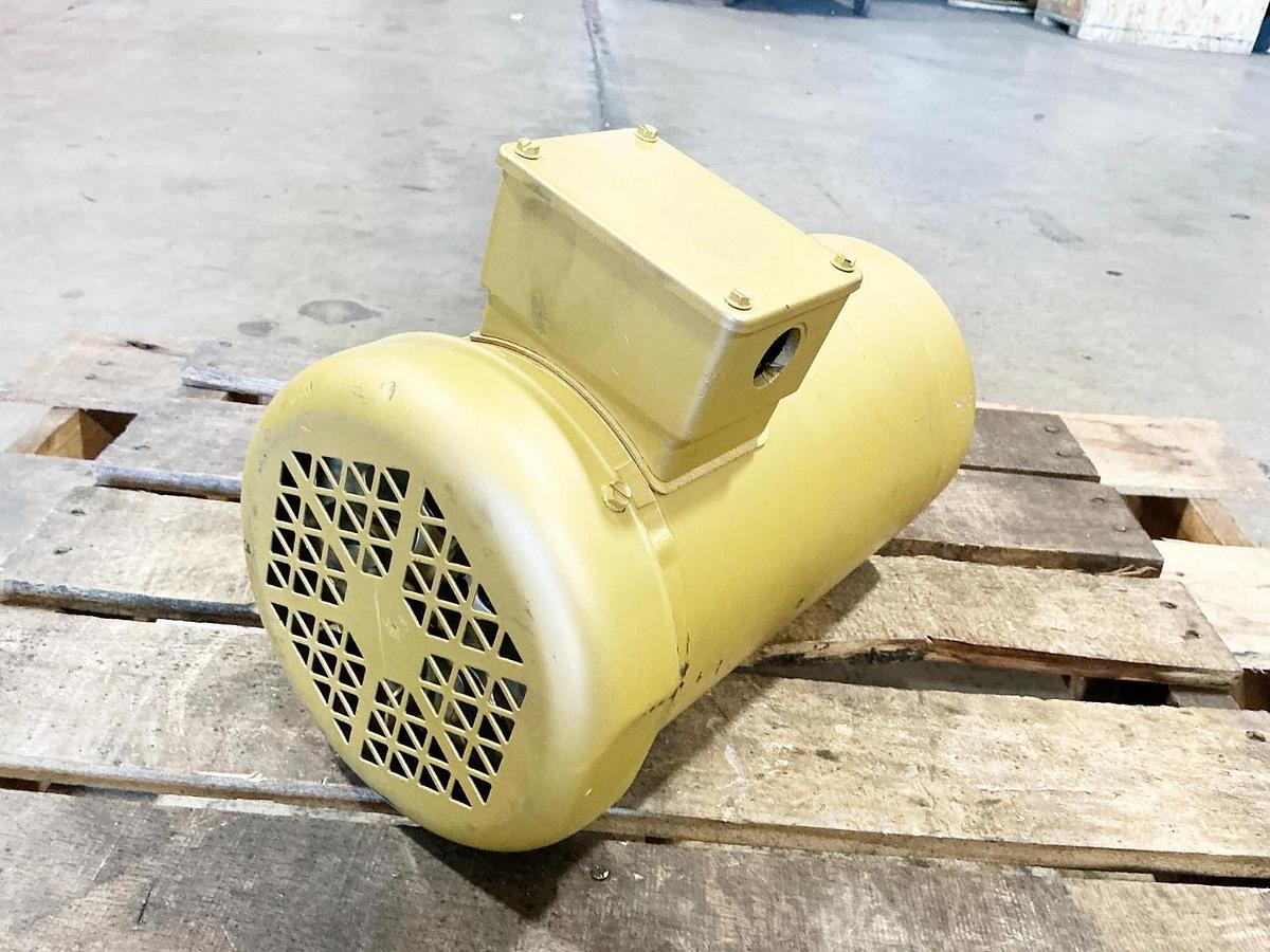 New Baldor VEM3554-5 Electric Motor 1.5HP 575V 1.7A 1760RPM 3PH 35A013M231G2