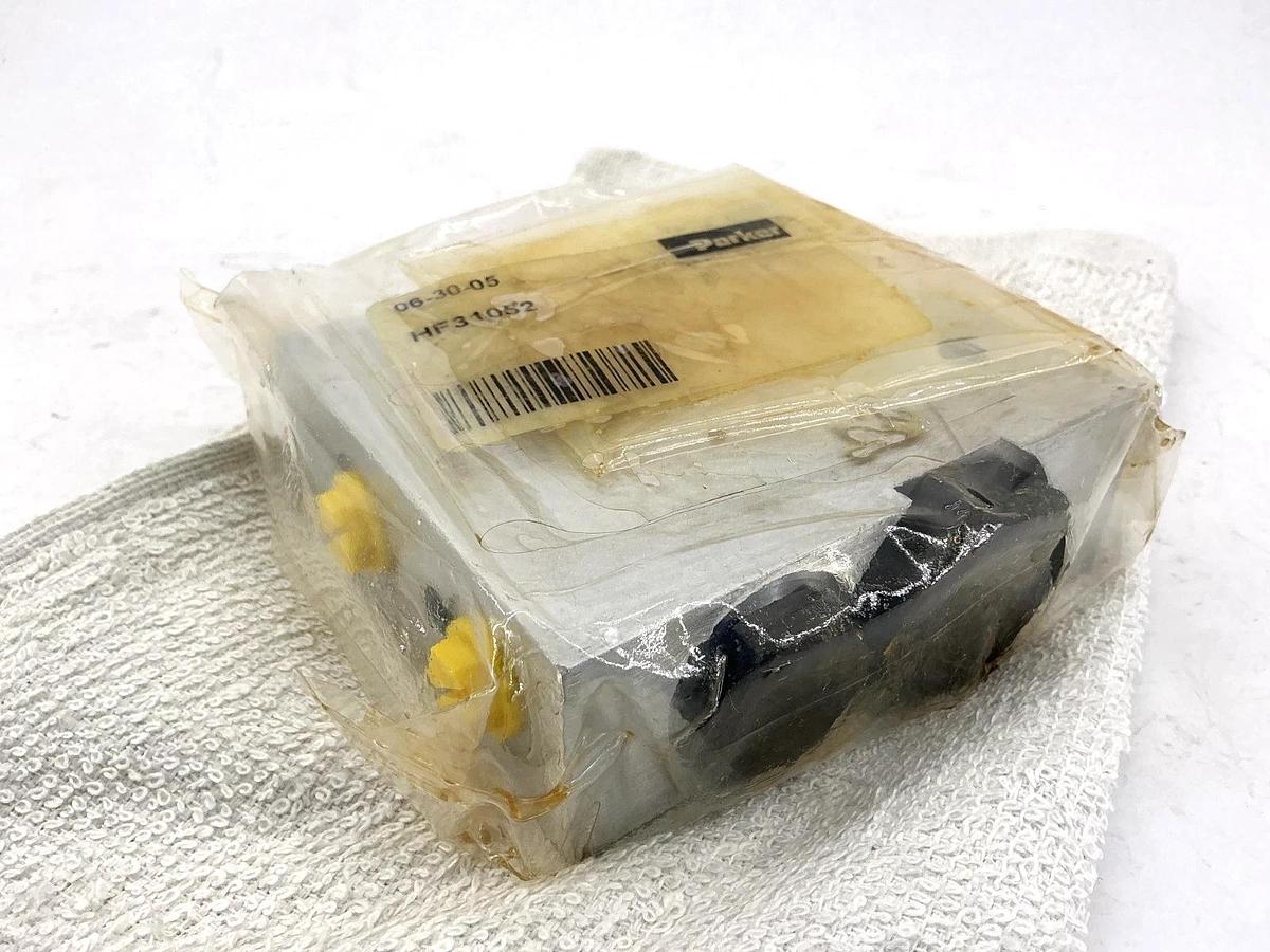 New Parker HF31052 Valve Block Silver