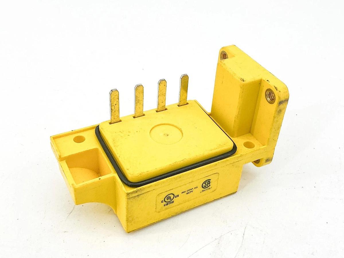 New Banner Engineering RPBT Maxi-Beam Power Block 10-30VDC - No Box