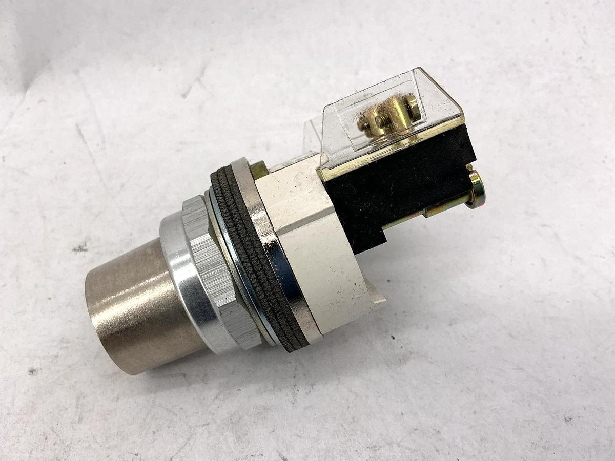 New Allen Bradley 800T-H3124D1 Ser T Selector Switch 2-Position Missing Key