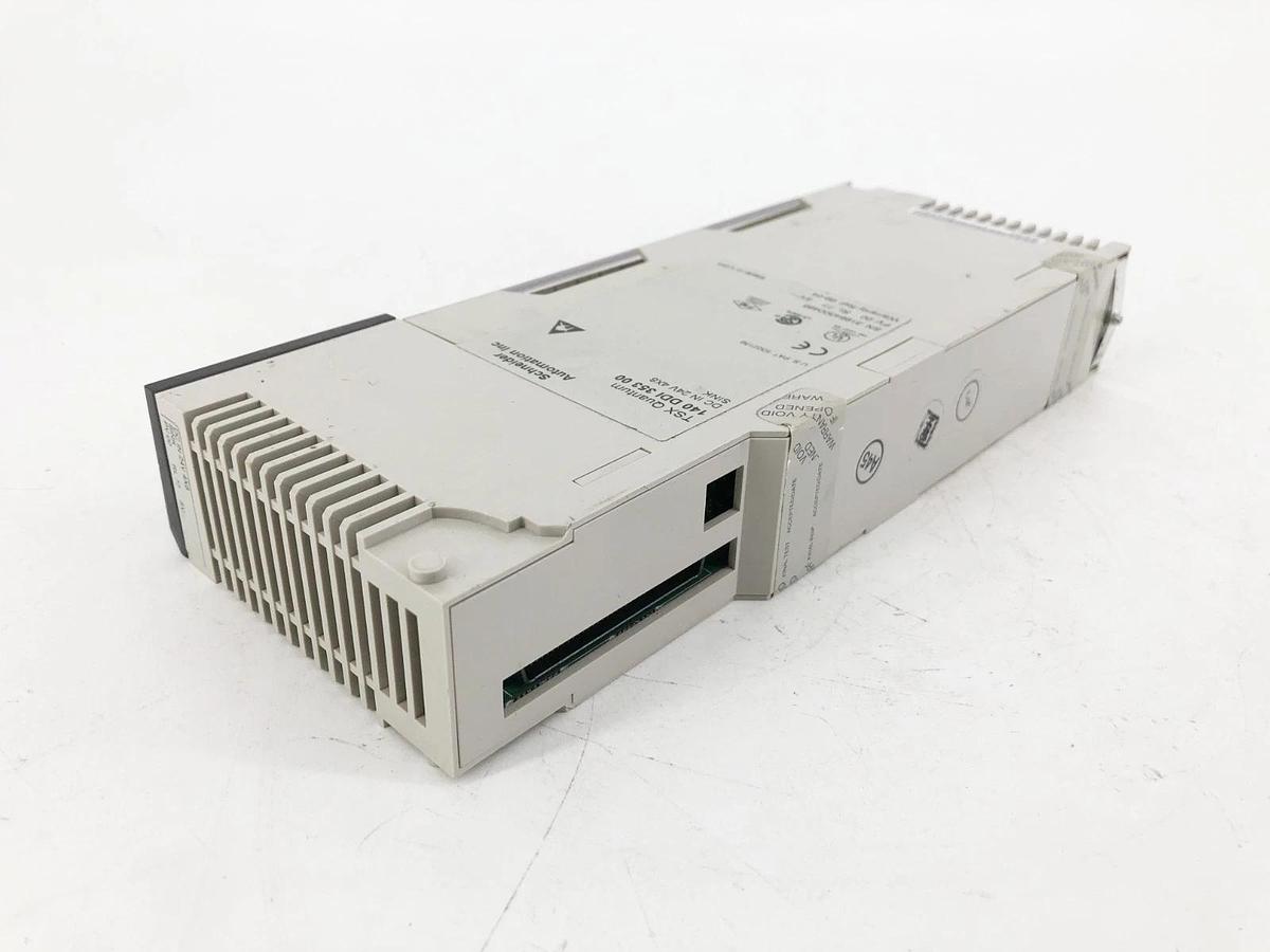 Used Schneider 140 DDI 353 00 TSX Quantum Discrete Input Module DC IN 24V 4X8