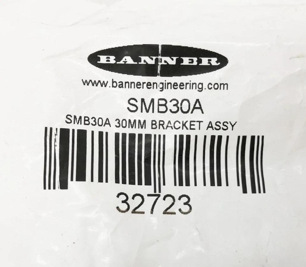 Lot of 2 New Banner Engineering SMB30A Right-Angle Mounting Brackets 32723