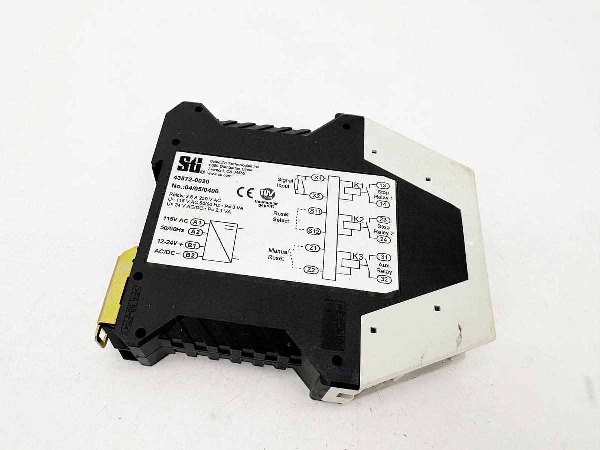 New STi 43872-0020 Model SCC-1DN-1224 Safety Control Relay 120VAC or 24V