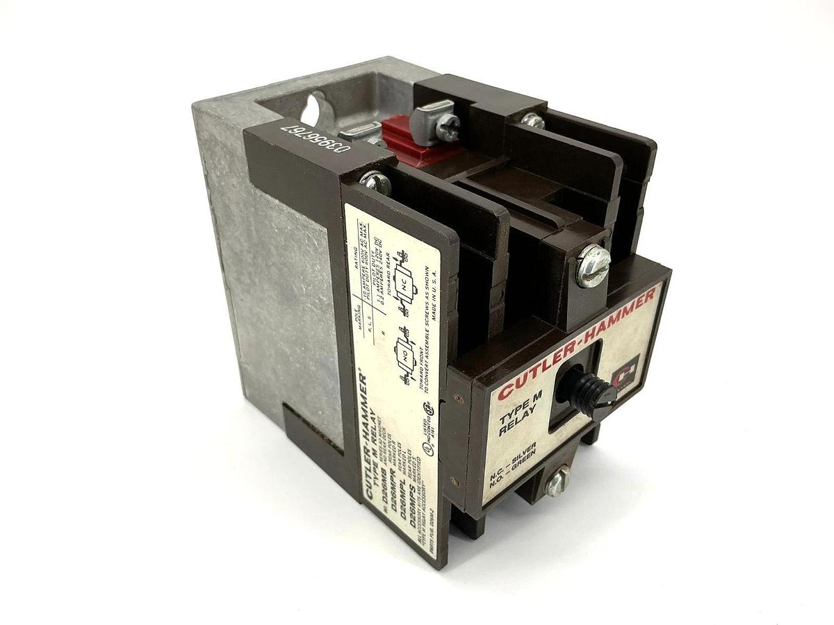 Used Cutler-Hammer D26MR40A Type M Relay 4-Pole 4NO 600V Coil 110/120V 50/60HZ D26MB