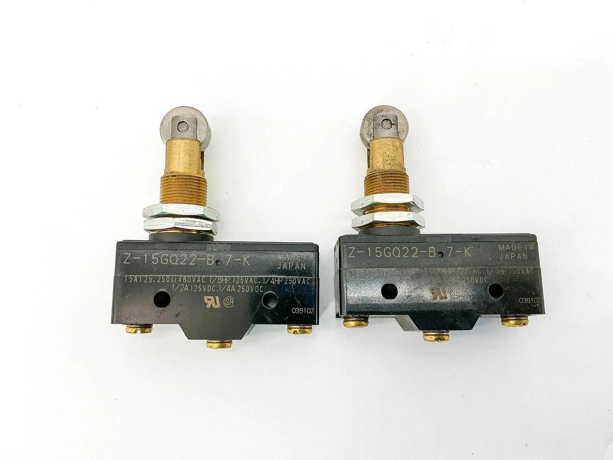 New Lot of 2 Omron Z-15GQ22-B7-K Limit Switch W/ Roller 15A 480V - No Box