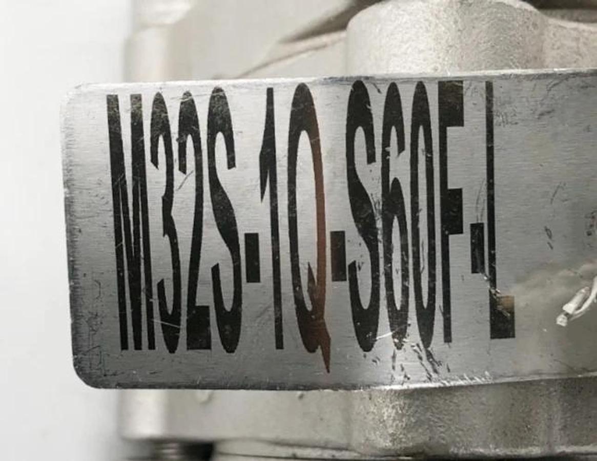 New Sesto Valves M32S-1Q-S60F-L Ball Valve 1-1/4" CF8M 2000WOG - No Box