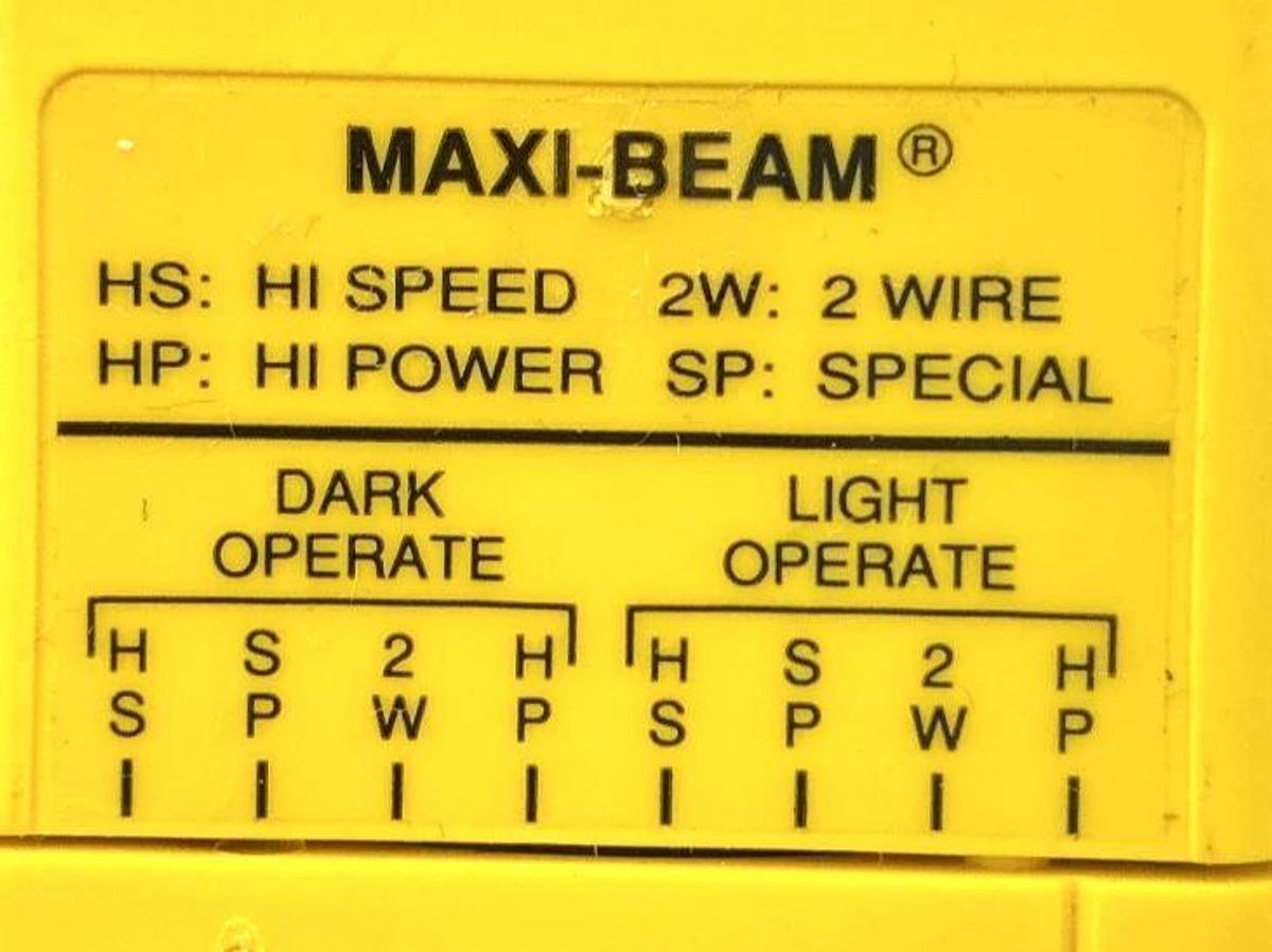 New Banner RSBLV Maxi-Beam Photoelectric Sensor Dark/Light Op R-0.15-9m 25547