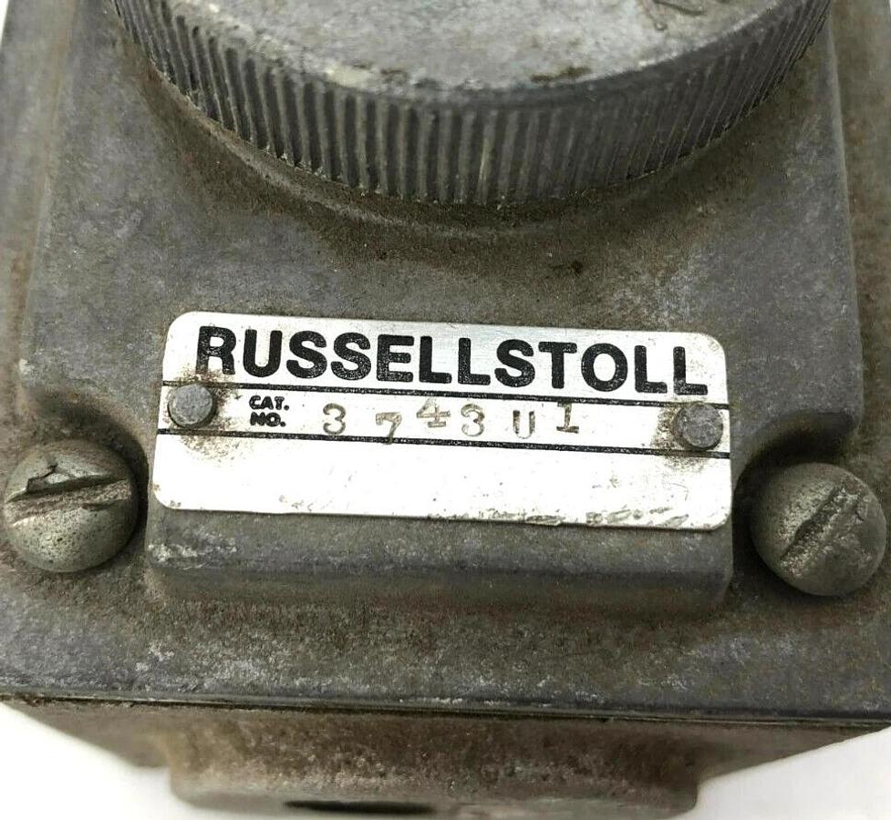 New Russellstoll 3743U1 Receptacle 20A 125V
