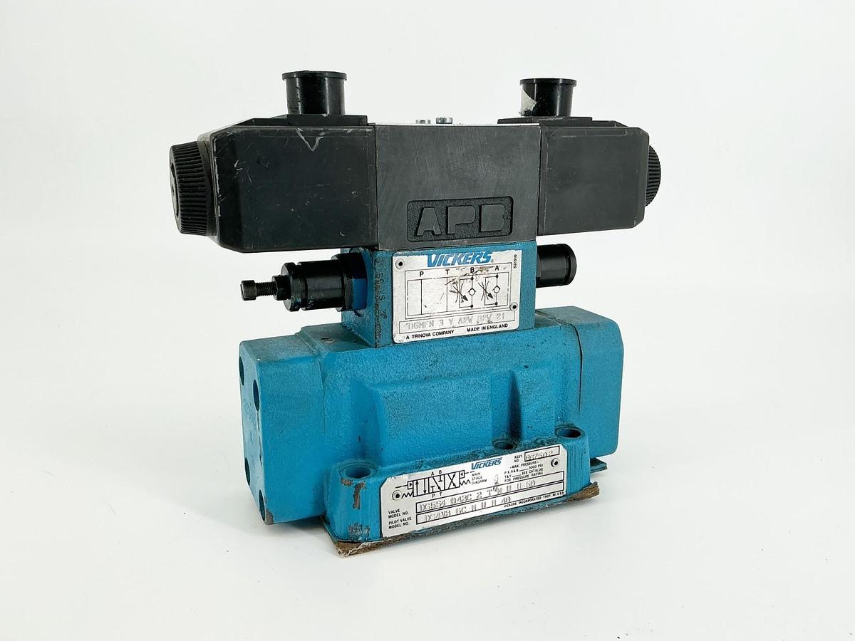 New Vickers DG5S4-043C-2-T-M-U-H-50 Solenoid Valve 5000PSI 350Bar 24V 30W - No B
