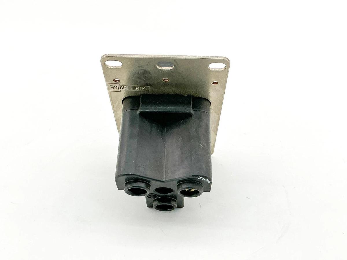 New Hubbell HBL9360 Straight Blade Devices Receptacle 50A 125V 2P 3 Wire -No Box