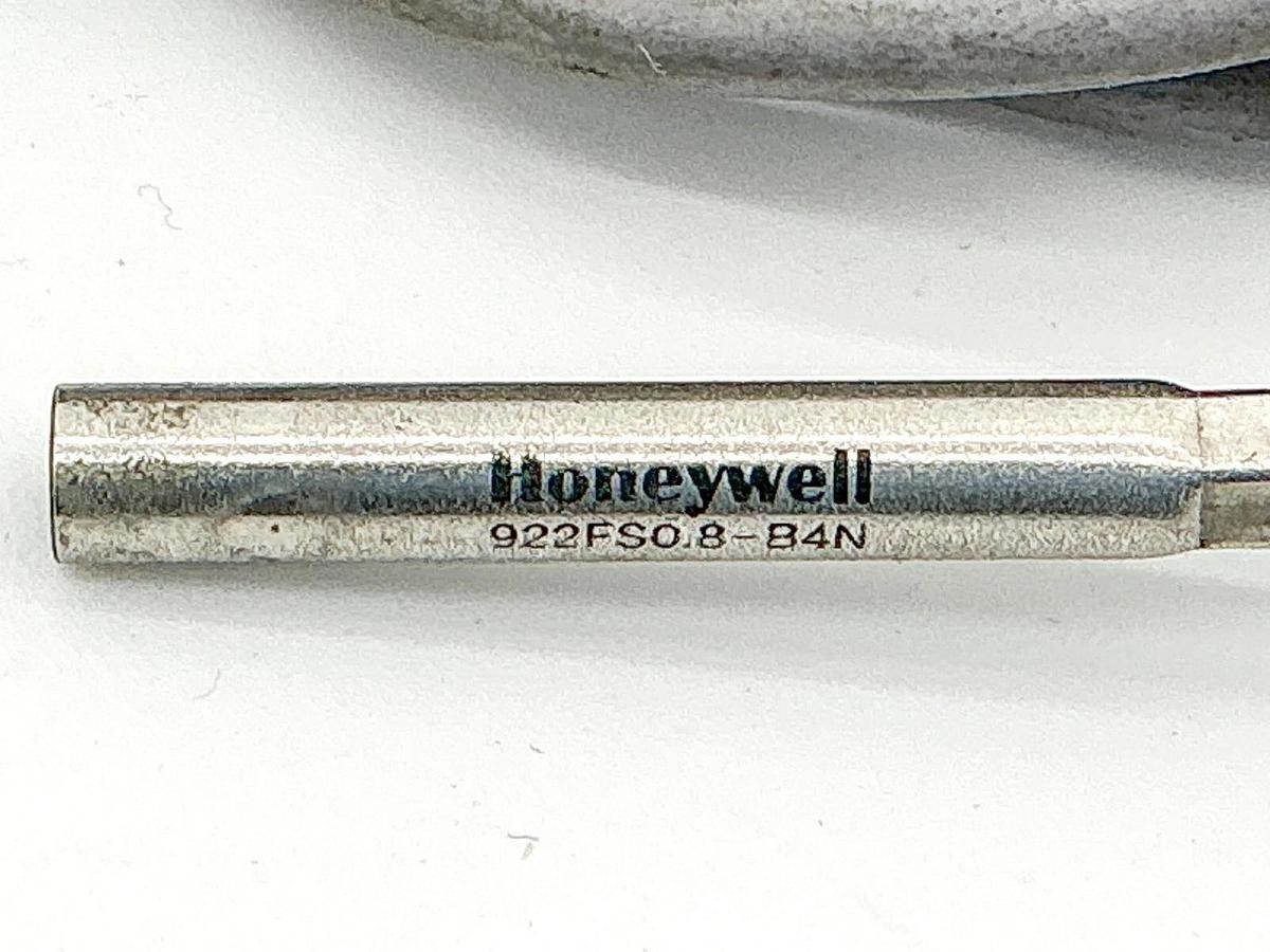 New Honeywell 922FS0.8-B4N Proximity Sensor .8mm Sensing Range