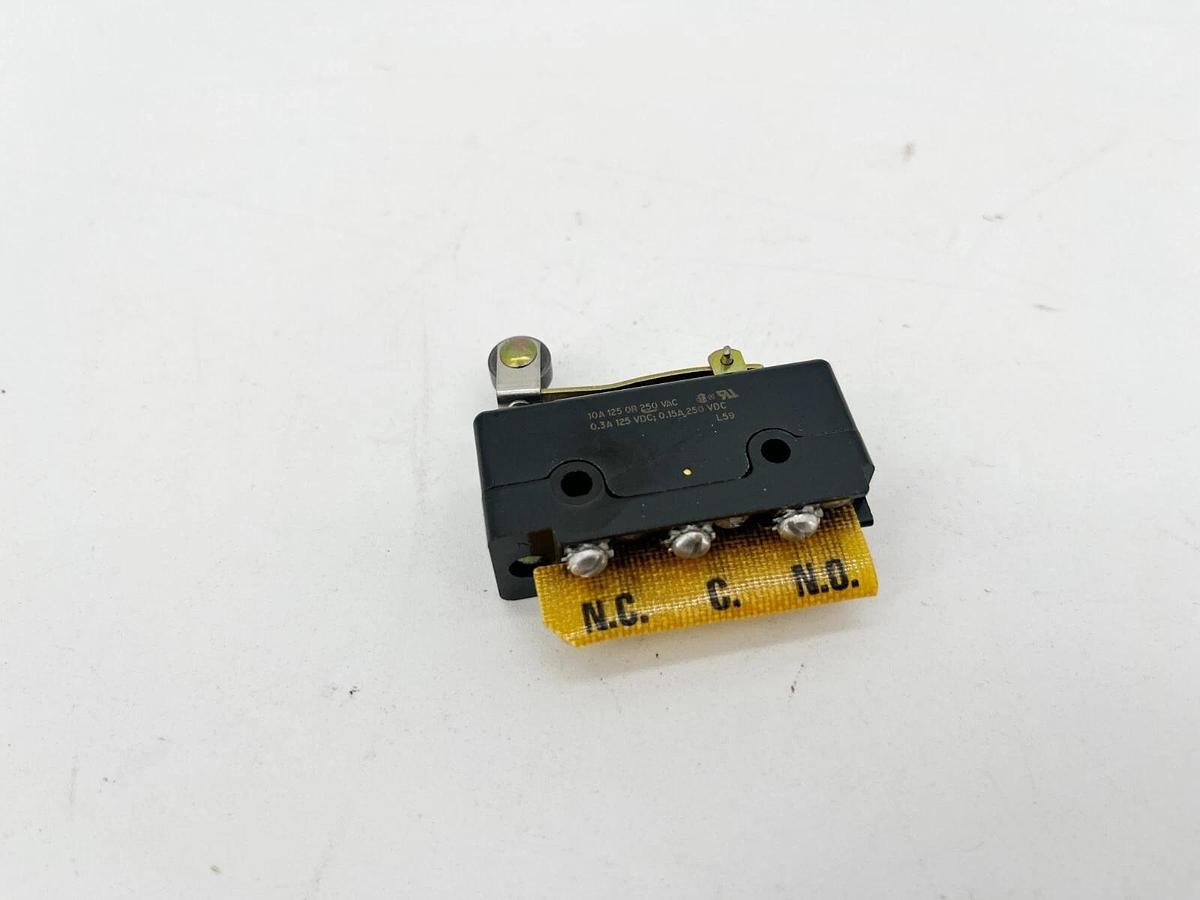 New Honeywell Microswitch DT-2RV212-A7 Snap Action Limit Switch