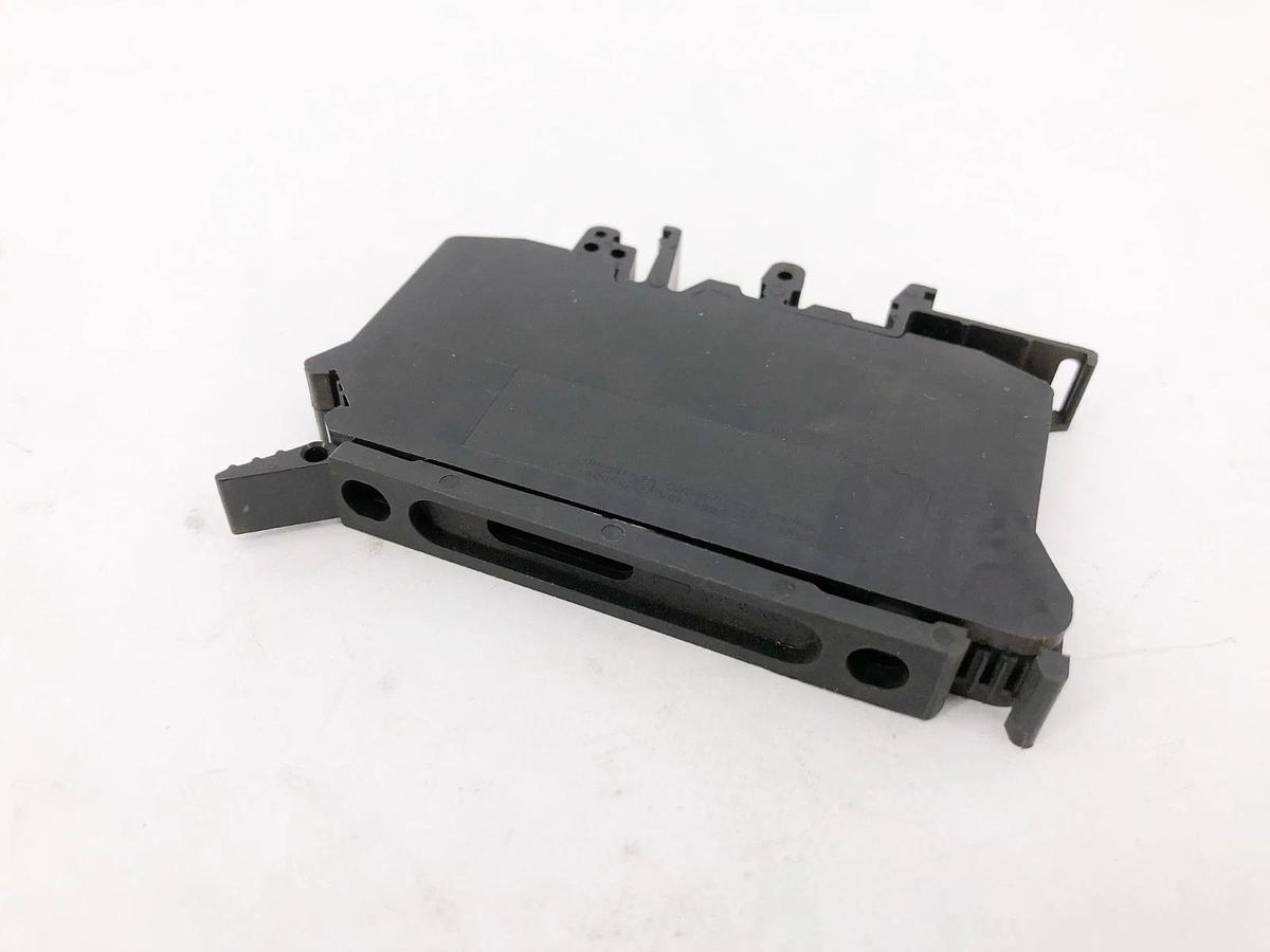 Used Lot of 10 Phoenix Contact UK6,3-HESI Fuse Holder Terminals 15-30V - No Fuse