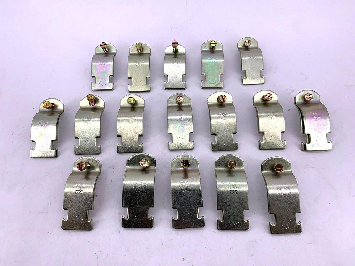 Lot of 17 New Thomas & Betts 1-1/4 RIGID STD Zinc Conduit Clamp 1-1/4" - No Box