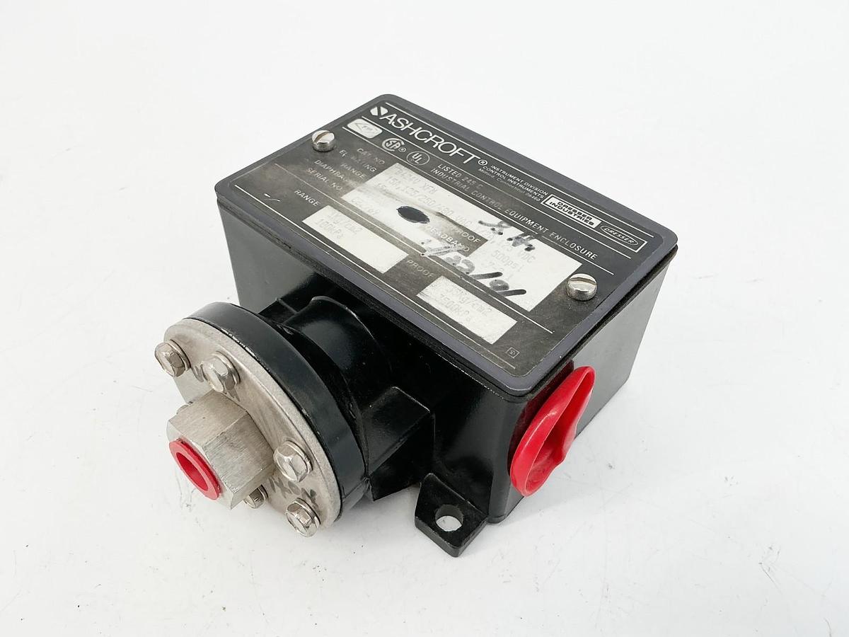 Used Ashcroft B424V XFM Pressure Switch 15PSI Range 15A 480V
