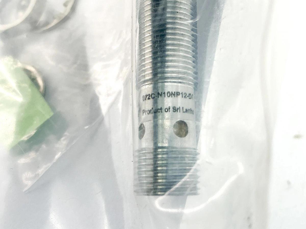 New Allen Bradley 872C-N10NP12-D4 Inductive Proximity Sensor 30VDC 200mA Ser.A